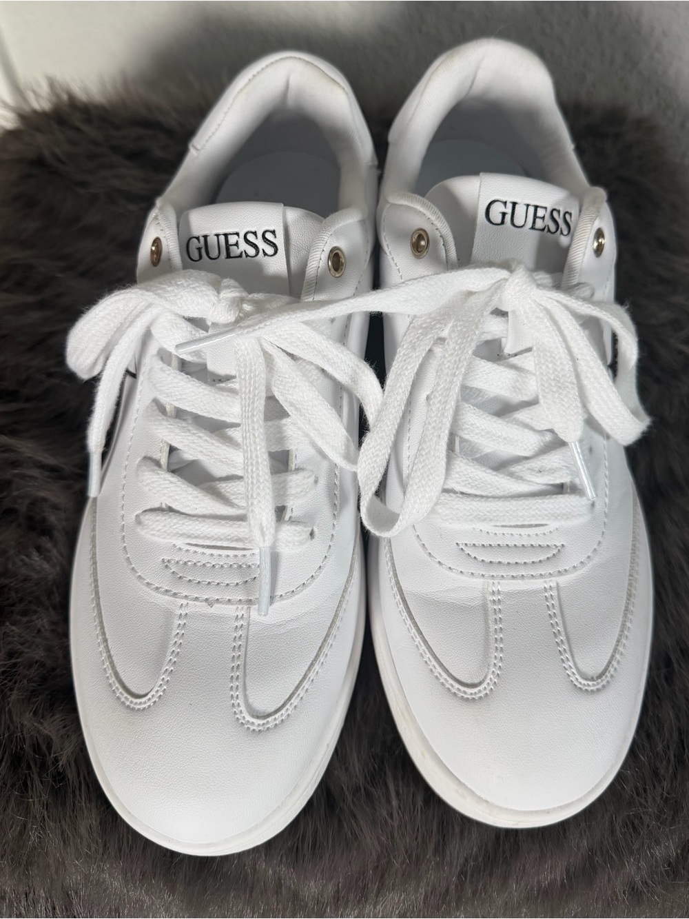 GUESS White Sneakers with Black Triangle Logo